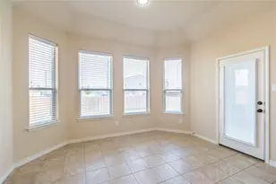 637 Peach Ln, Burleson, TX 76028 - Photo 11