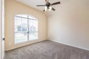637 Peach Ln, Burleson, TX 76028 - Photo 19