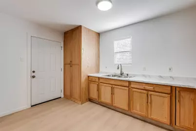 2410 S Marsalis Avenue, Dallas, TX 75216 - Photo 15