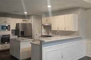 2665 Forest Trail Dr, Grand Prairie, TX 75052 - Photo 7