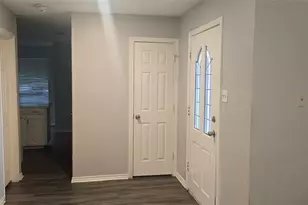 2665 Forest Trail Dr, Grand Prairie, TX 75052 - Photo 5