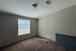 510 W Maple St, Nocona, TX 76255 - Photo 9