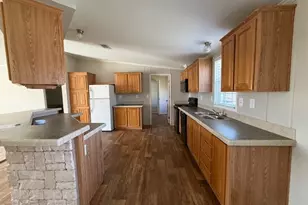 510 W Maple St, Nocona, TX 76255 - Photo 3