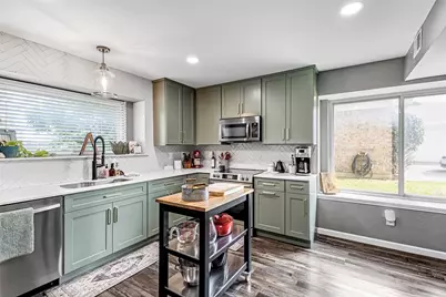 2405 Thistle Court, Euless, TX 76039 - Photo 11