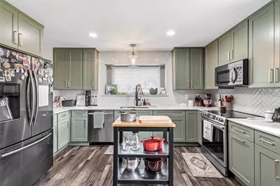 2405 Thistle Court, Euless, TX 76039 - Photo 9