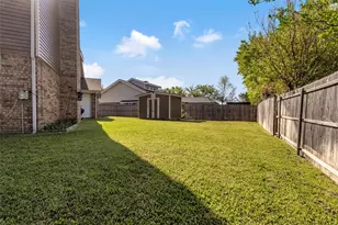 2405 Thistle Ct, Euless, TX 76039 - Photo 37