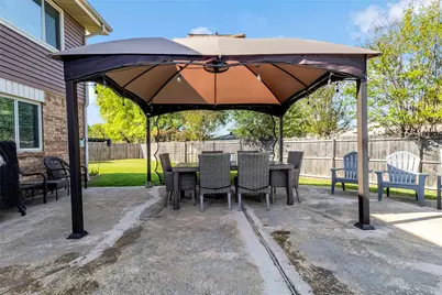 2405 Thistle Court, Euless, TX 76039 - Photo 3