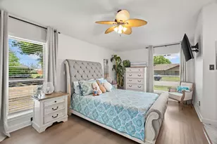 819 Blessing Creek Dr, Euless, TX 76039 - Photo 25