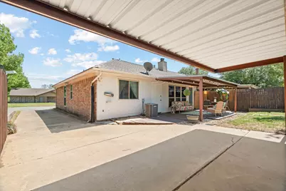 819 Blessing Creek Drive, Euless, TX 76039 - Photo 33