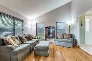 9714 Windsor Cir, Fort Worth, TX 76140 - Photo 5