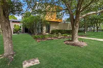 802 N Oak Cliff Boulevard, Dallas, TX 75208 - Photo 1
