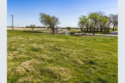408 Cr-1475, Alvord, TX 76225 - Photo 5