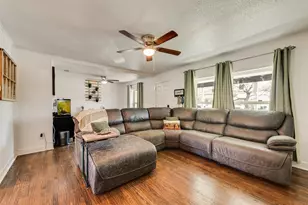 407 Hogle St, Weatherford, TX 76086 - Photo 5