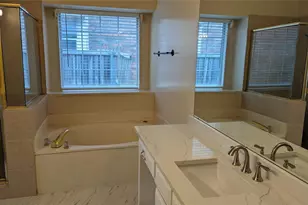 1115 Cambridge Dr, Carrollton, TX 75007 - Photo 11