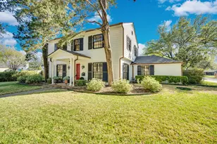 411 Sycamore St, Waxahachie, TX 75165 - Photo 3