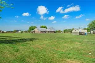 1230 Sweet Springs Rd, Weatherford, TX 76088 - Photo 5