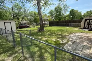 583 Wind River Dr, Duncanville, TX 75116 - Photo 17