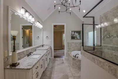 6907 Clayton Nicholas Court, Arlington, TX 76001 - Photo 19