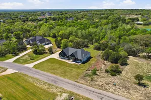 2032 Little Valley Ct, Weatherford, TX 76087 - Photo 37