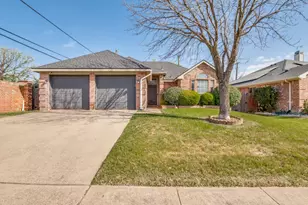 801 Lowe Dr, Cedar Hill, TX 75104 - Photo 1