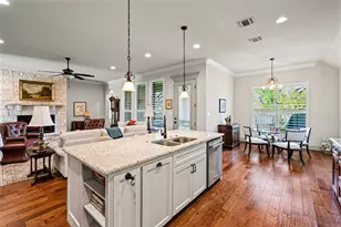 8501 Kingsley Cir, Granbury, TX 76049 - Photo 13