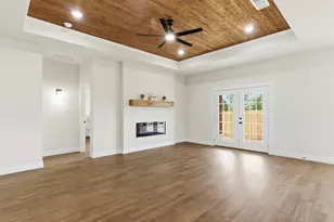 2211 Woodcrest Trail, Granbury, TX 76048 - Photo 3