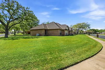716 Sugar Tree Court, Bedford, TX 76021 - Photo 17