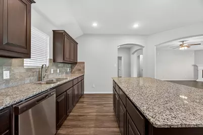 3905 Chippewa Court, Granbury, TX 76048 - Photo 13