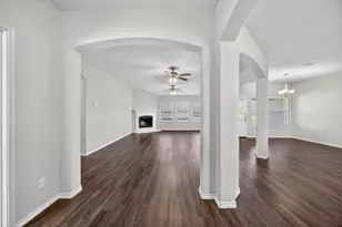 3905 Chippewa Ct, Granbury, TX 76048 - Photo 5