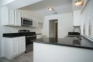 3400 Spring Meadow Ln, Flower Mound, TX 75028 - Photo 5