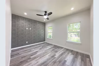 2720 Morning Avenue, Dallas, TX 75210 - Photo 9