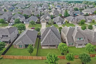 925 Spring Falls Dr, McKinney, TX 75071 - Photo 29