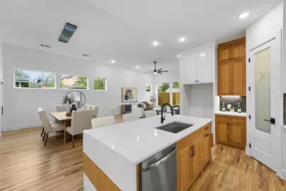 2619 Emmett Street, Dallas, TX 75211 - Photo 11