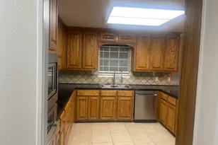 201 Chaparral Dr, Hillsboro, TX 76645 - Photo 7