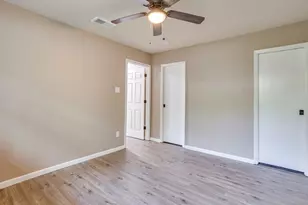 108 S Douglas St, Covington, TX 76636 - Photo 31