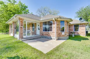 108 S Douglas St, Covington, TX 76636 - Photo 35