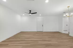 6415 Cinnamon Oaks Dr, Dallas, TX 75241 - Photo 9