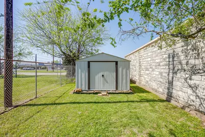 605 Calinco Drive, Granbury, TX 76048 - Photo 31