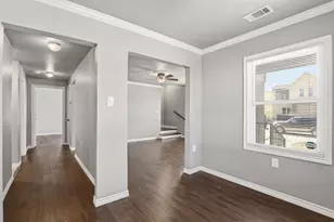 3201 McCart Ave, Fort Worth, TX 76110 - Photo 9