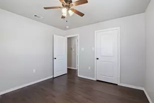 3201 McCart Ave, Fort Worth, TX 76110 - Photo 17