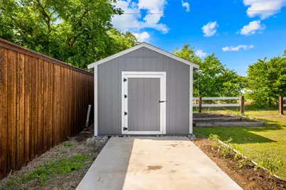 308 Deer Run Drive, Sanger, TX 76266 - Photo 9