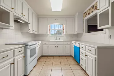 201 Pecan Village Circle, Waco, TX 76710 - Photo 11