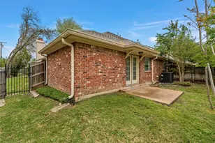 201 Pecan Village Cir, Waco, TX 76710 - Photo 31