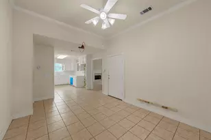 201 Pecan Village Cir, Waco, TX 76710 - Photo 9