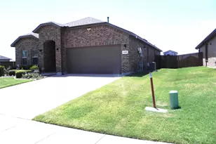 1114 Tiburon Trail, Cleburne, TX 76033 - Photo 3