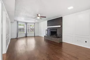 508 Country Green Ln, Arlington, TX 76011 - Photo 11
