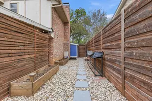 508 Country Green Ln, Arlington, TX 76011 - Photo 31