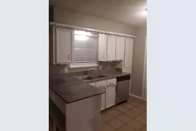 5410 Kings Manor Drive, Lake Dallas, TX 75065 - Photo 7