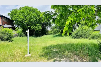 1601 Avenue D, Fort Worth, TX 76104 - Photo 1