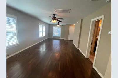 909 Panhandle Street, Denton, TX 76201 - Photo 5